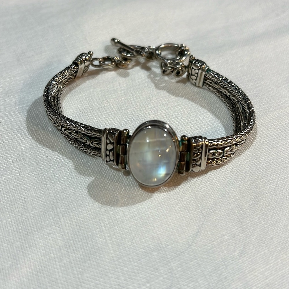 Sarda Bracelet Sterling Silver With Moon Stone